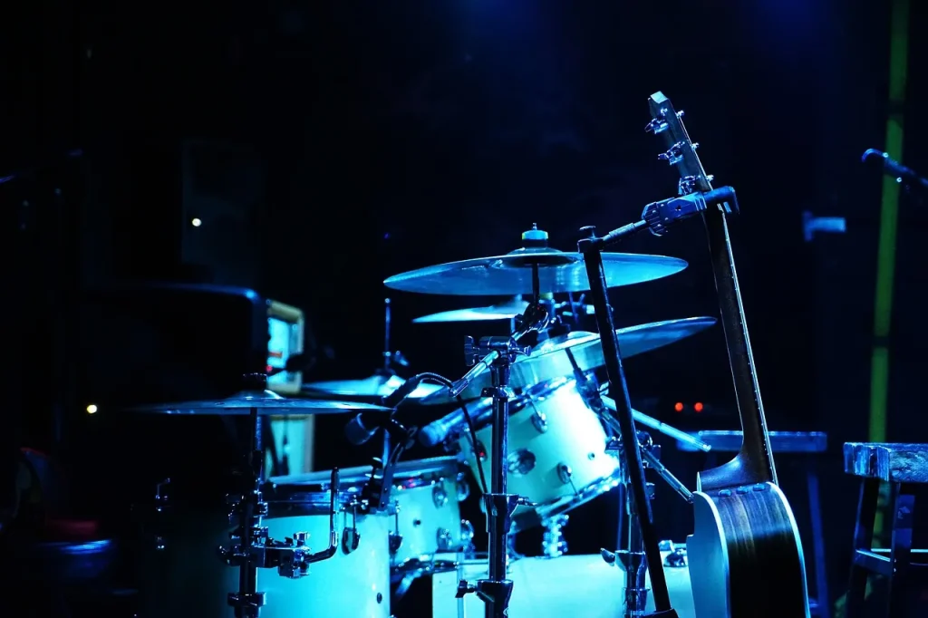 What Instruments Make Up a Drum Kit?