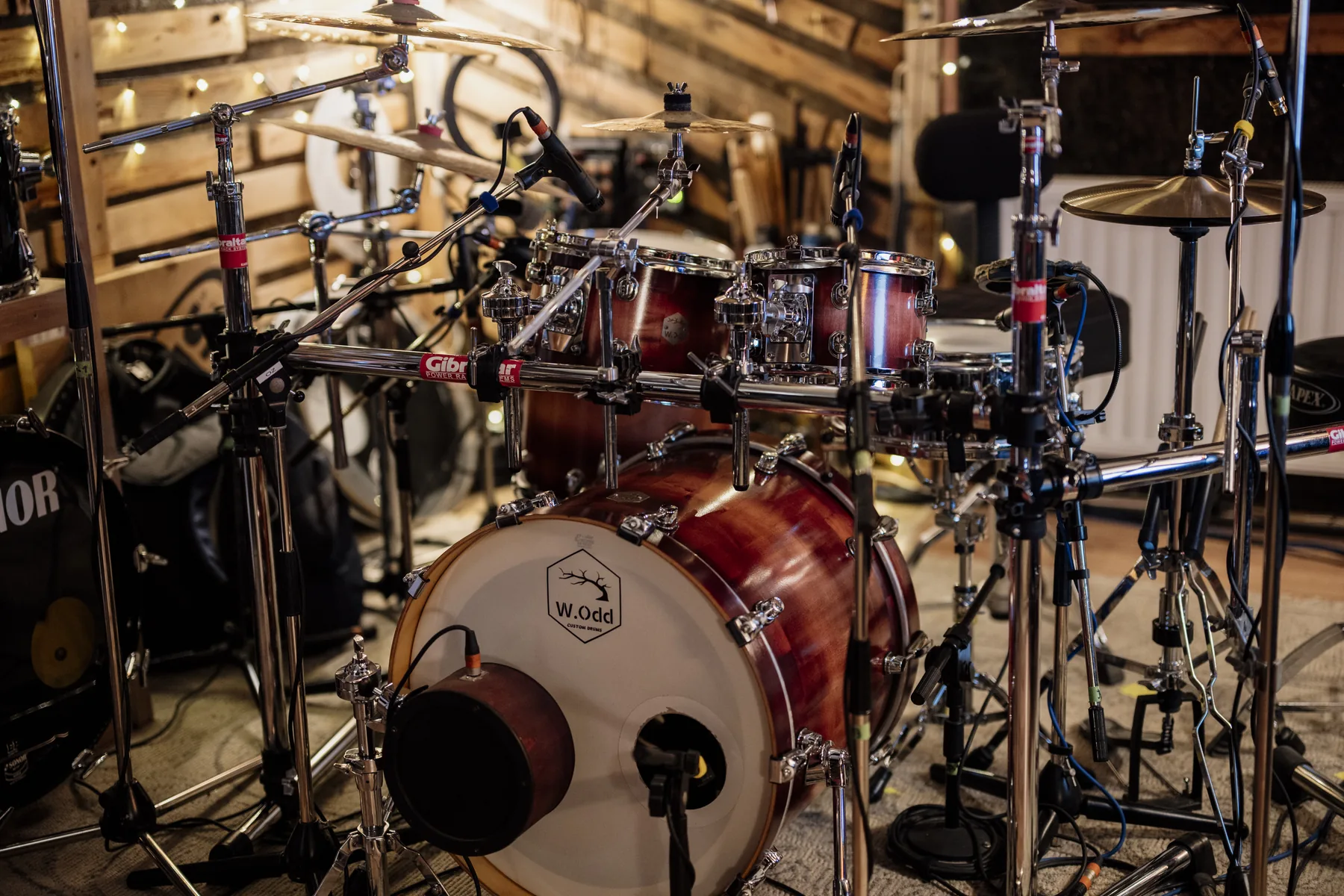 Complete acoustic drum kit in a studio Complete acoustic drum kit in a studio