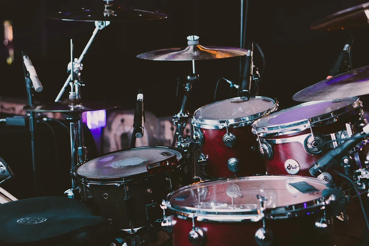 Acoustic drum kit on stage Acoustic drum kit on stage